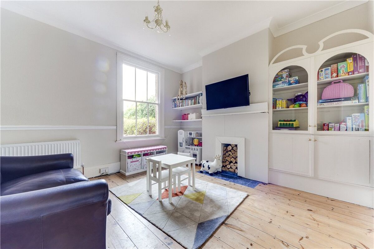 house for sale in Arthur Road, Horsham, West Sussex, RH13 HOR170177