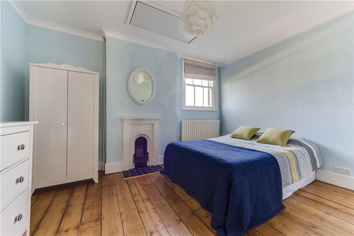 house for sale in Arthur Road, Horsham, West Sussex, RH13 HOR170177