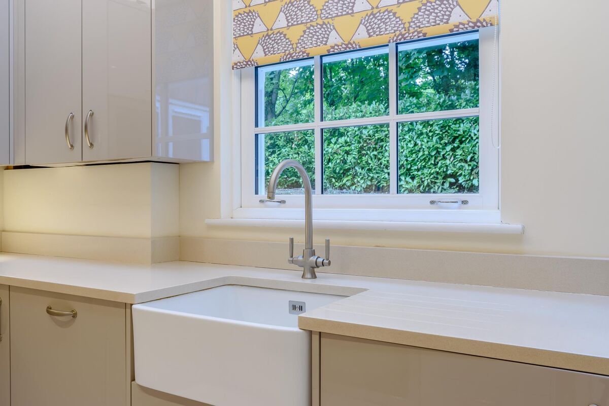 flat for sale in Bridge Park, Twyford, Reading, Berkshire, RG10