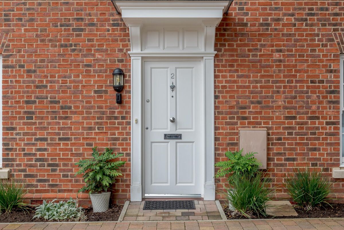 flat for sale in Bridge Park, Twyford, Reading, Berkshire, RG10