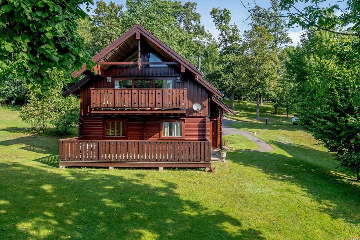 house for sale in Harleyford, Henley Road, Marlow, SL7 HOT012009678