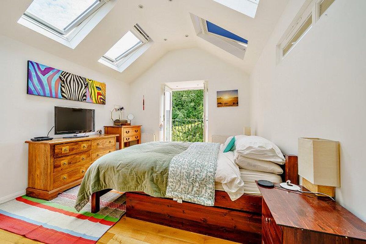 house for sale in Greys Hill, HenleyonThames, Oxfordshire, RG9 HOT012019251 Knight Frank