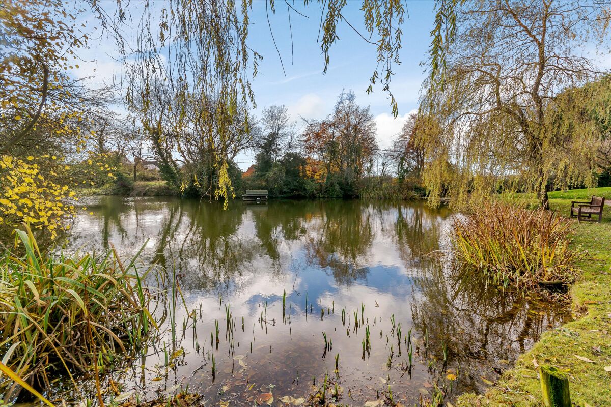 house for sale in Russells Water, HenleyonThames, Oxfordshire, RG9 HOT012028555 Knight Frank