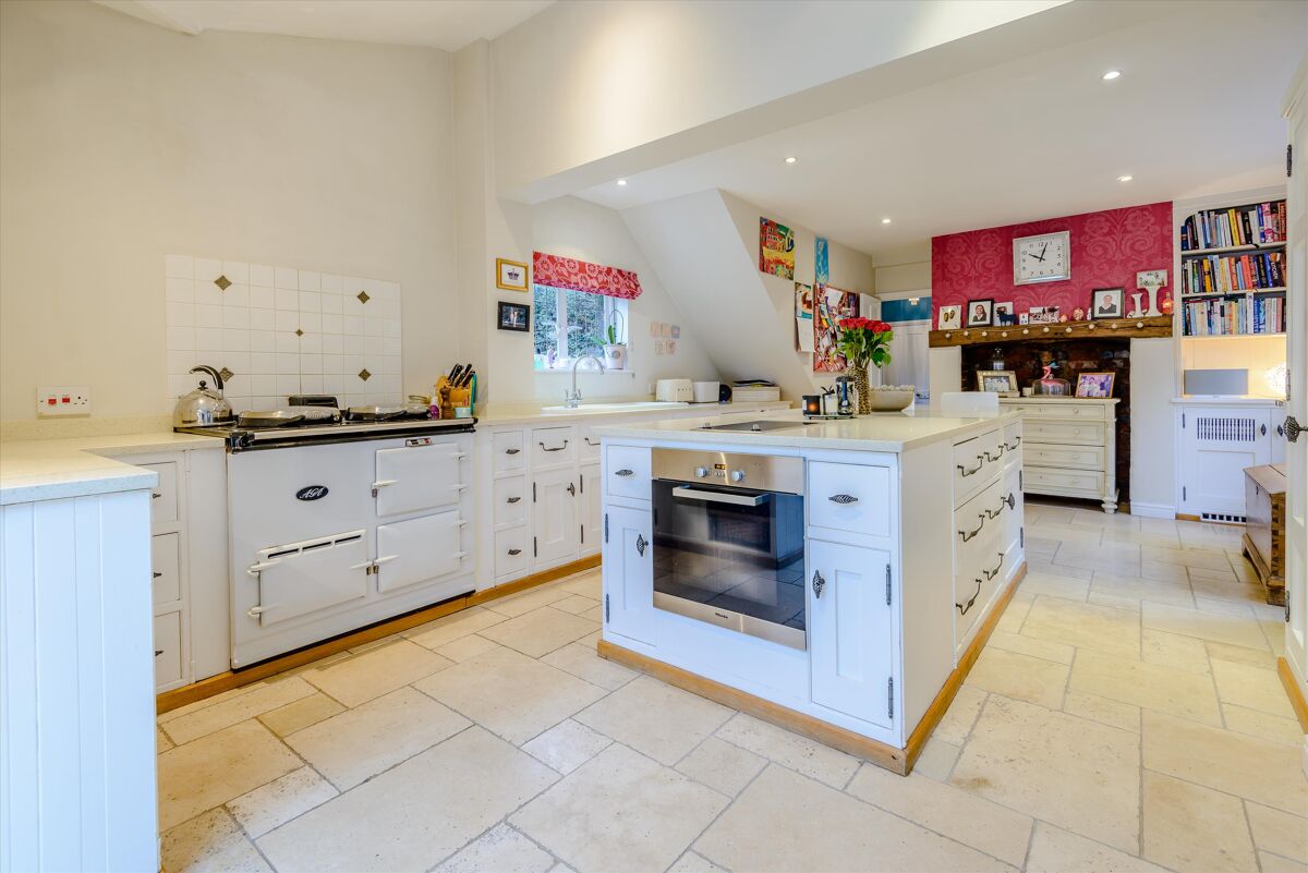 townhouse for sale in High Street, Wargrave, Berkshire, RG10