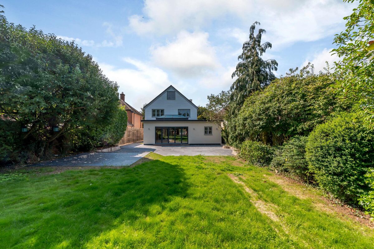 house for sale in Chalkhouse Green Road, Kidmore End, Reading