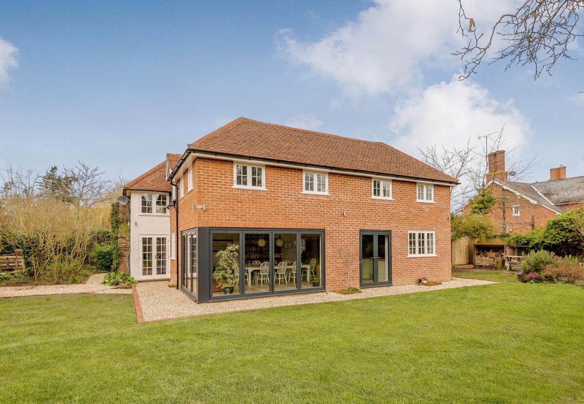 House for sale in Mill Road, Shiplake, HenleyonThames, Oxfordshire, RG9. HOT012058557
