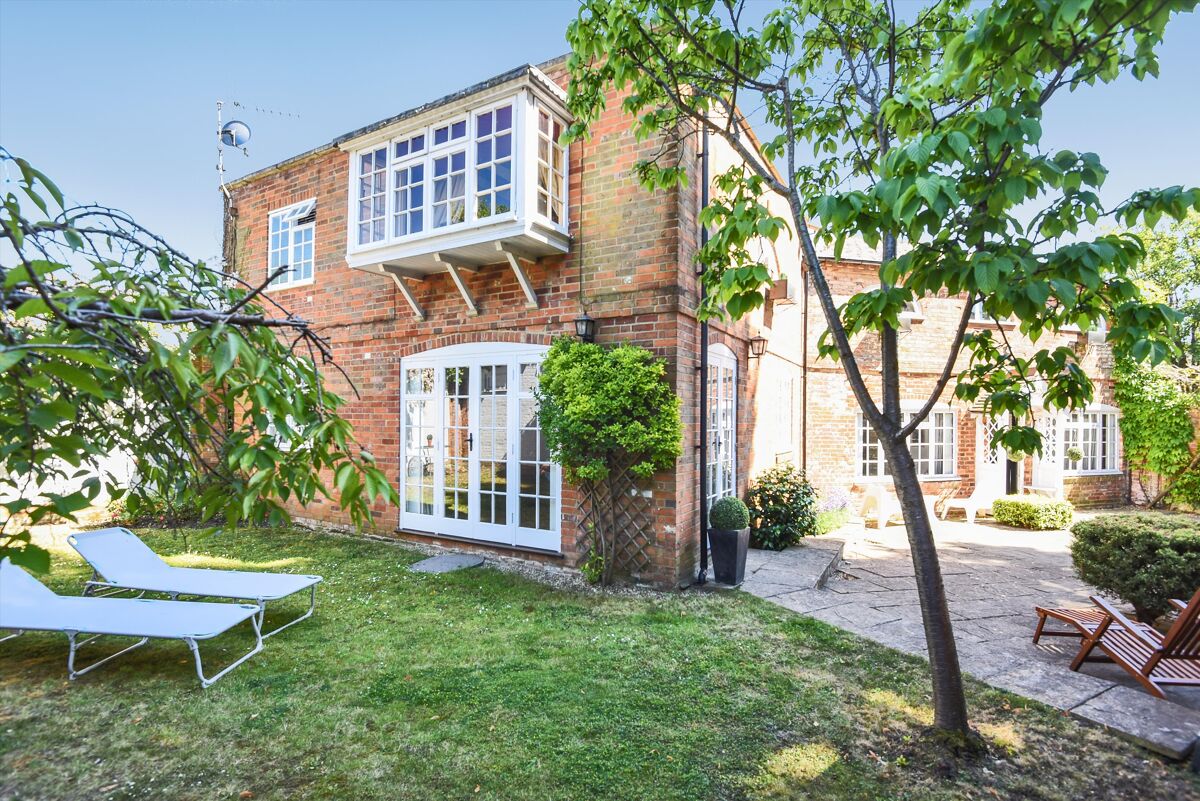 house for sale in High Street, Twyford, Reading, Berkshire, RG10