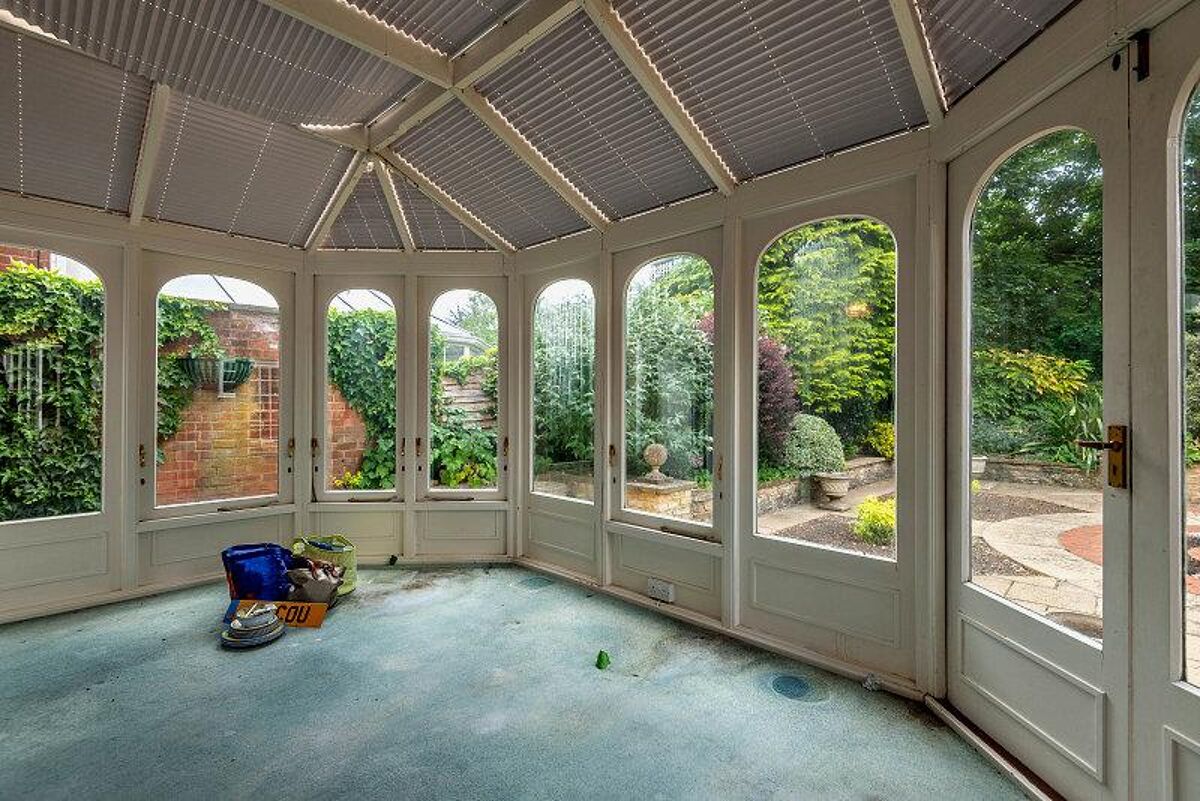 house for sale in Leicester Close, HenleyonThames, Oxfordshire, RG9 HOT012091619 Knight Frank