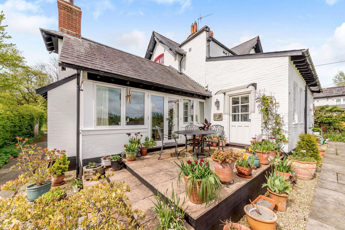 house for sale in Reading Road, Lower Basildon, Reading, Berkshire, RG8