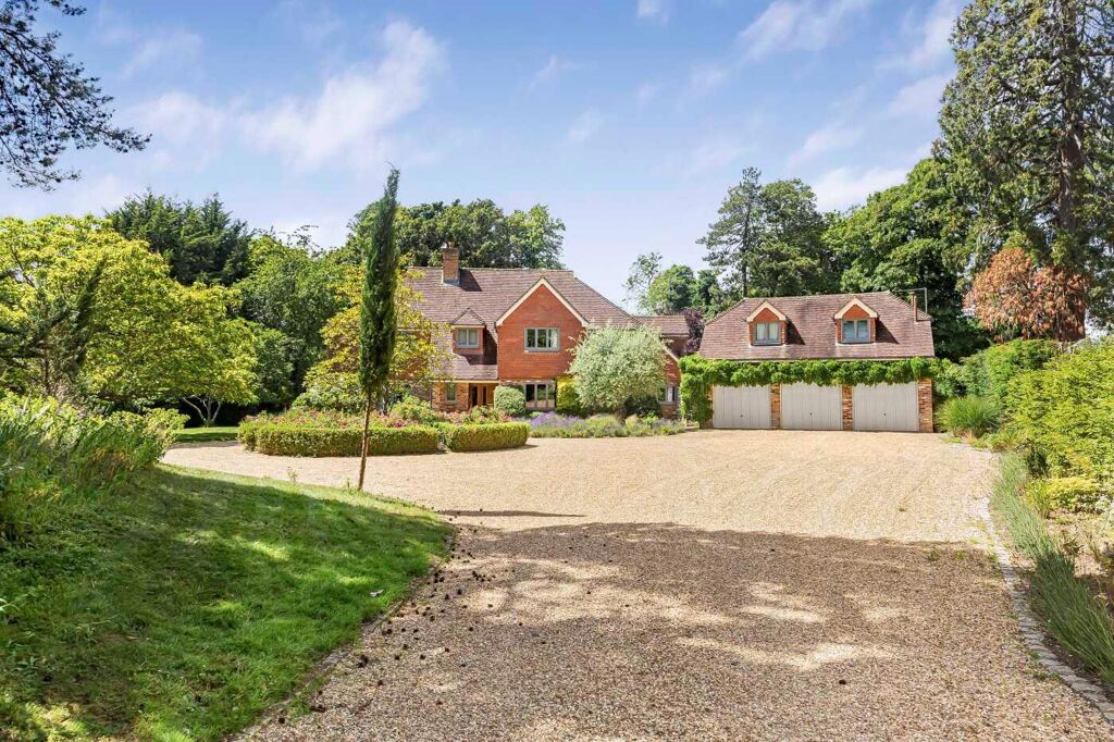 Image of Parkside, Henley-on-Thames, Oxfordshire, RG9