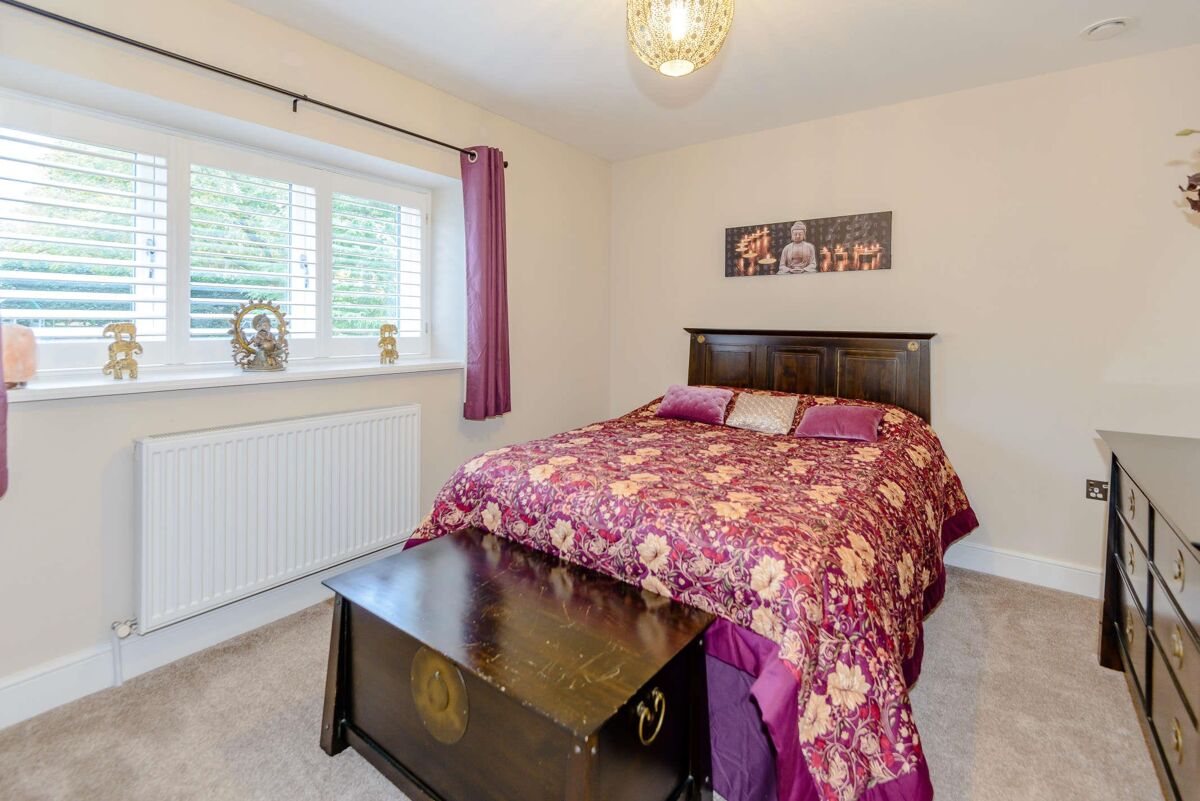 house for sale in Chiltern Road, Peppard Common, HenleyonThames