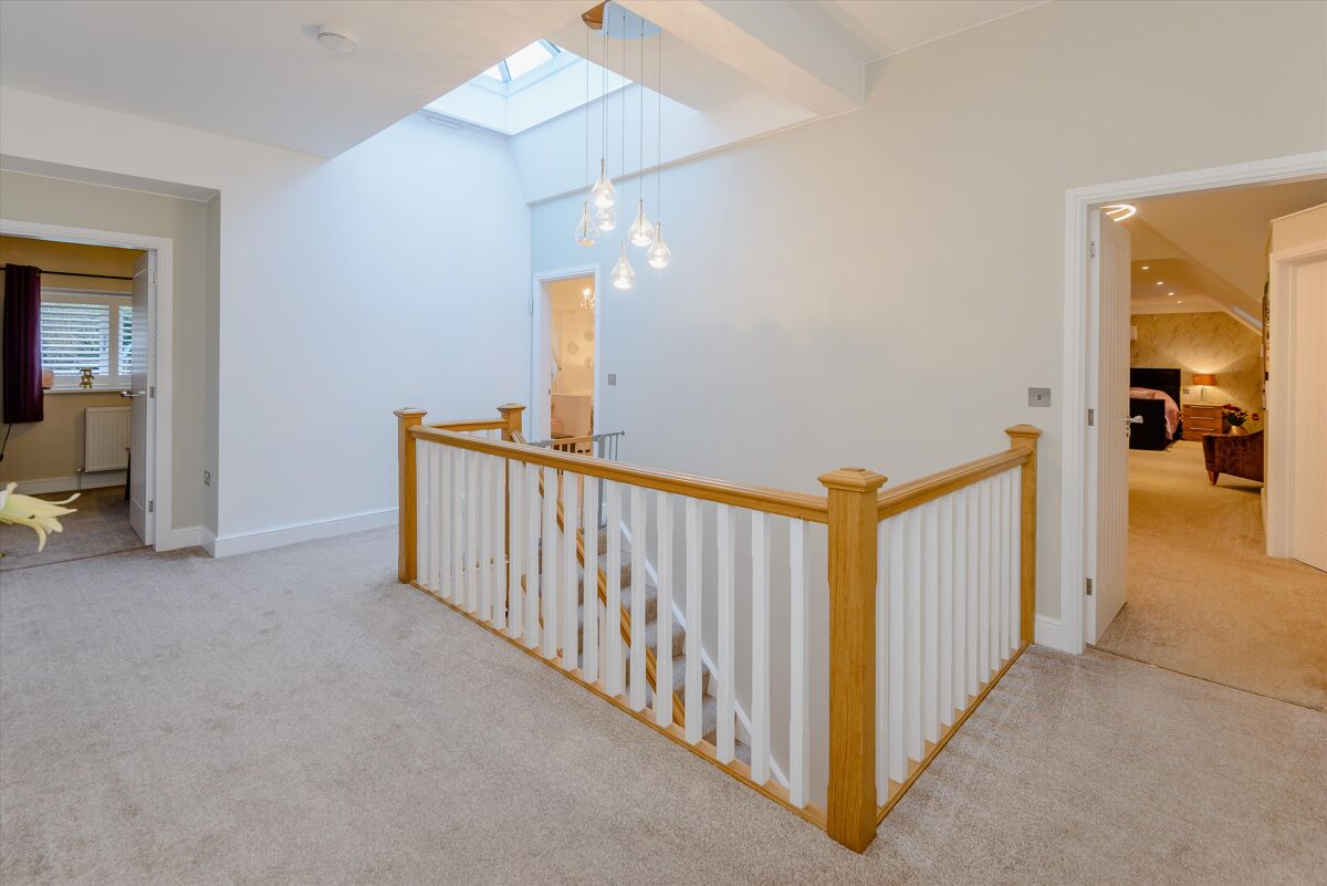 house for sale in Chiltern Road, Peppard Common, HenleyonThames