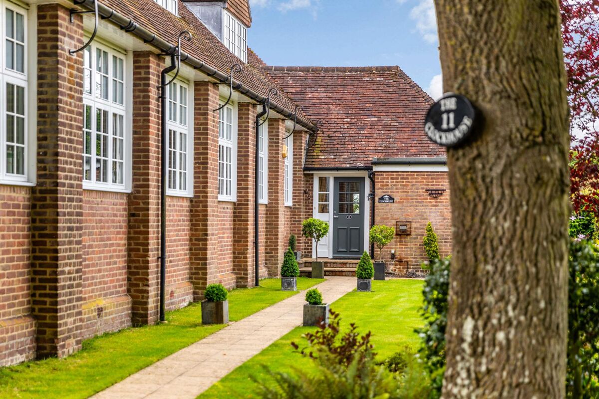 house for sale in Oakley Court, Benson, Wallingford, Oxfordshire, OX10