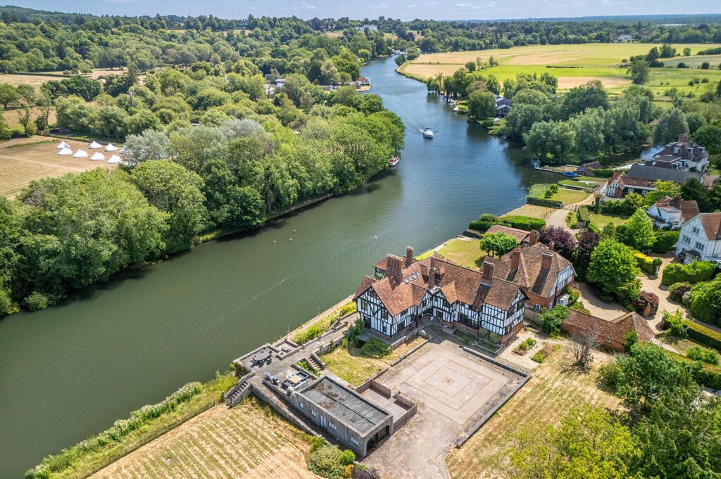 Image of Bolney Road, Lower Shiplake, Henley-on-Thames, Oxfordshire, RG9