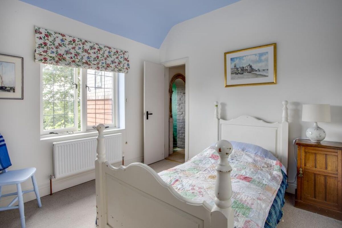 house for sale in Bovingdon Green, Marlow, Buckinghamshire, SL7