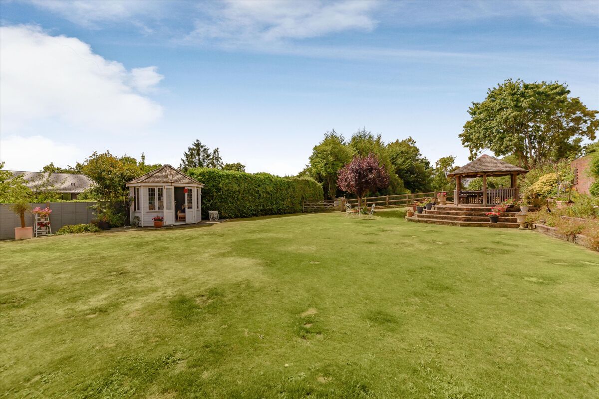 house for sale in Highfield Park, Marlow, SL7 HOT012222444 Knight Frank