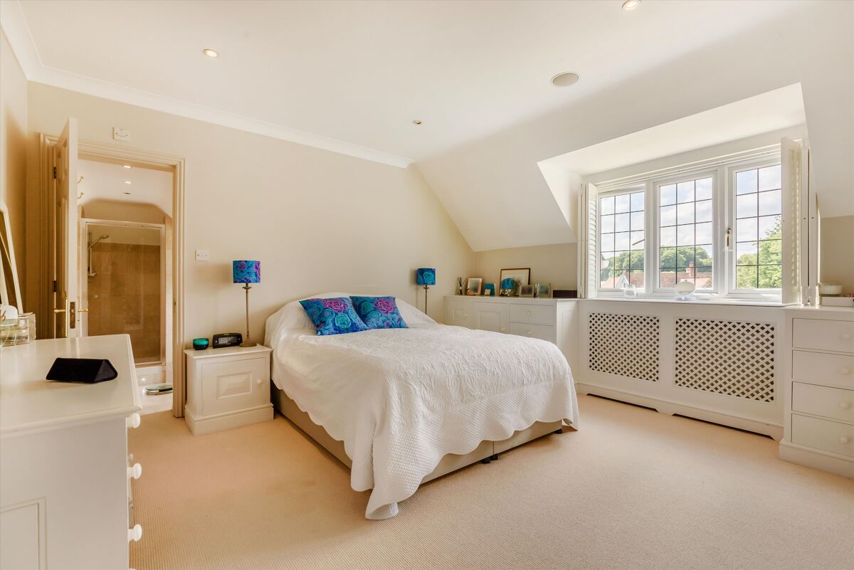 house for sale in Highfield Park, Marlow, SL7 HOT012222444 Knight Frank