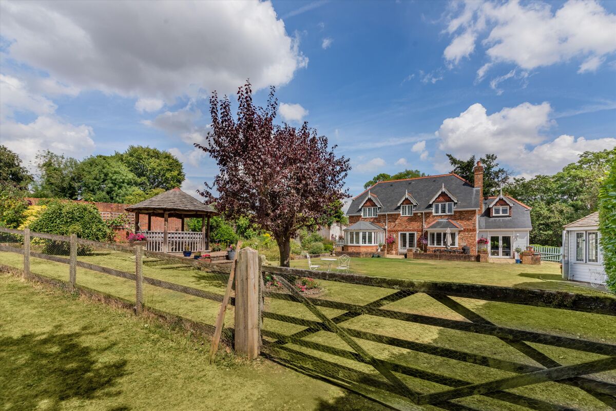 house for sale in Highfield Park, Marlow, SL7 HOT012222444 Knight Frank