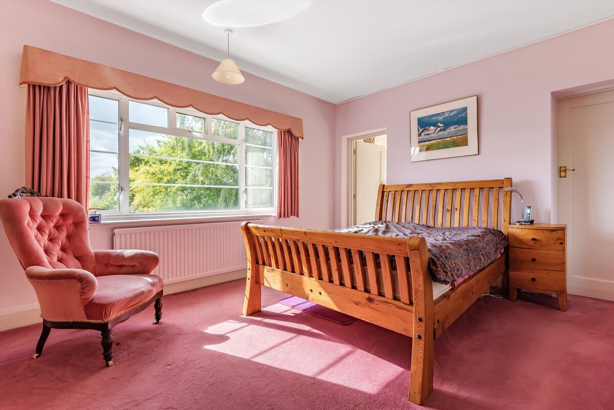 house for sale in Wargrave Road, HenleyonThames, Oxfordshire, RG9