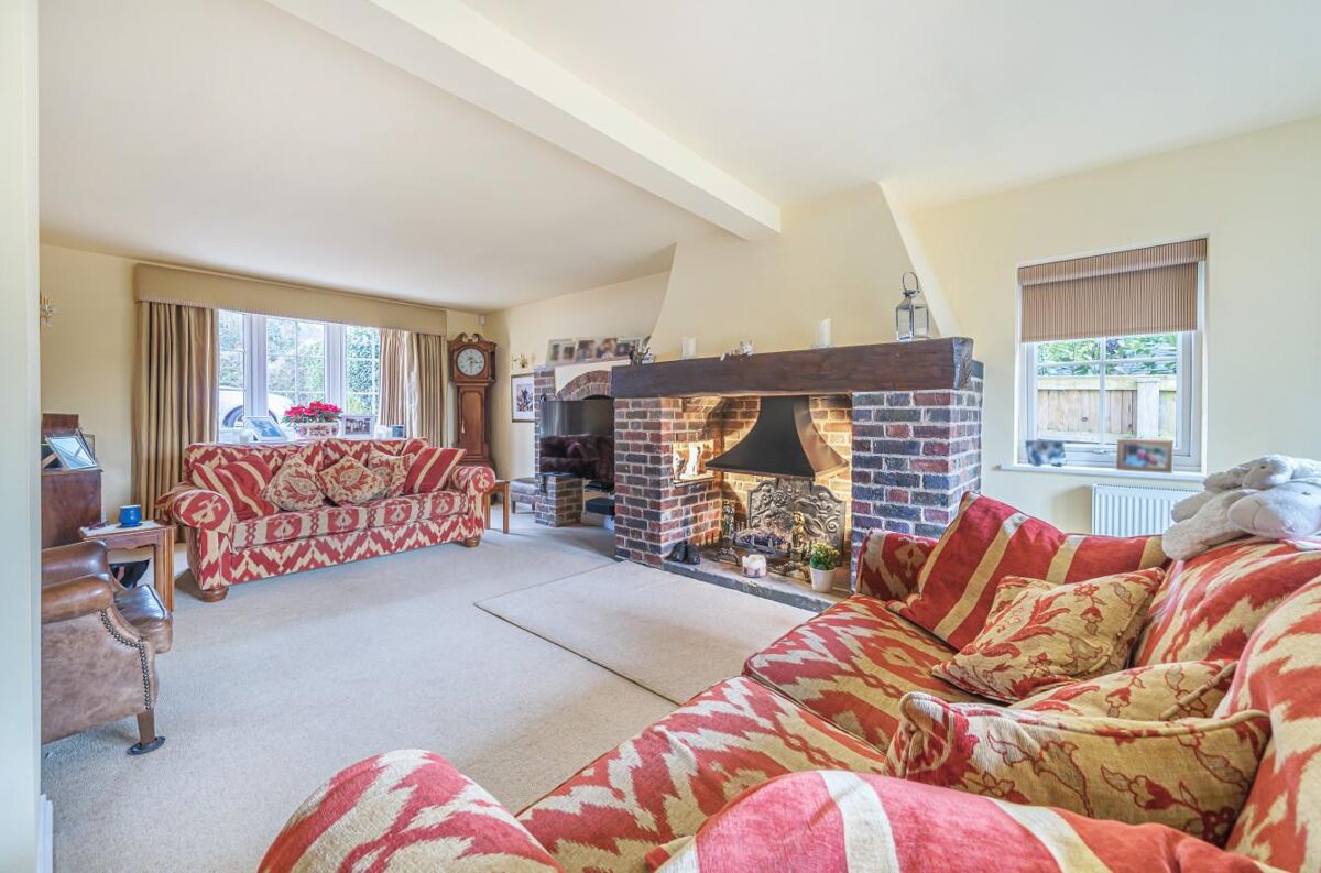 house for sale in Greys Road, HenleyonThames, RG9 HOT012226336