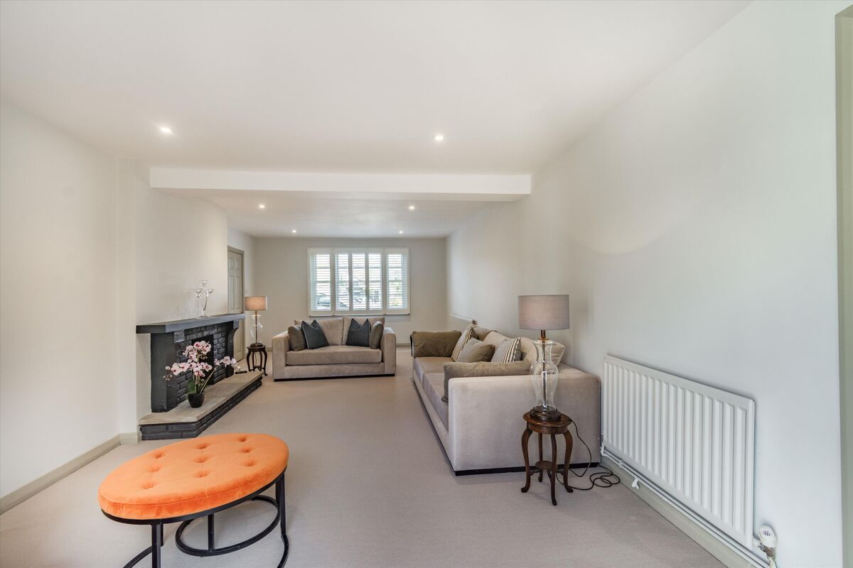 house for sale in Thameside, HenleyonThames, Oxfordshire, RG9