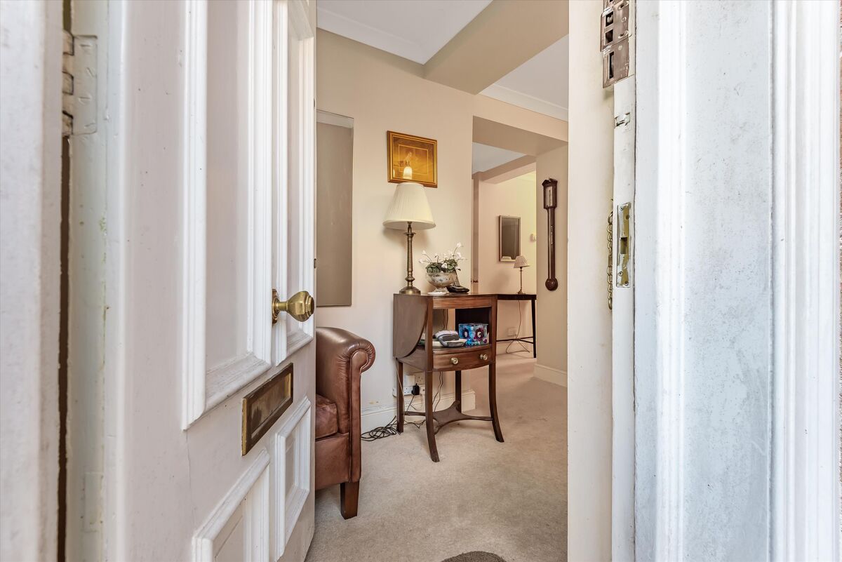 flat for sale in Phyllis Court Drive, HenleyonThames, Oxfordshire