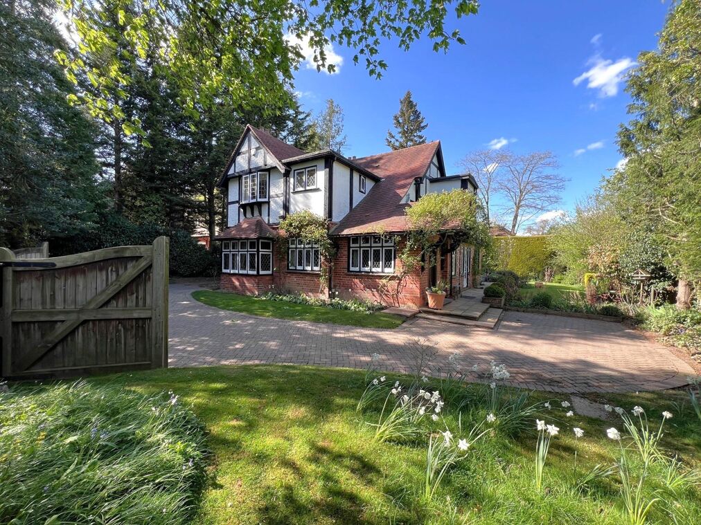 Image of Station Road, Lower Shiplake, Henley-on-Thames, Oxfordshire, RG9