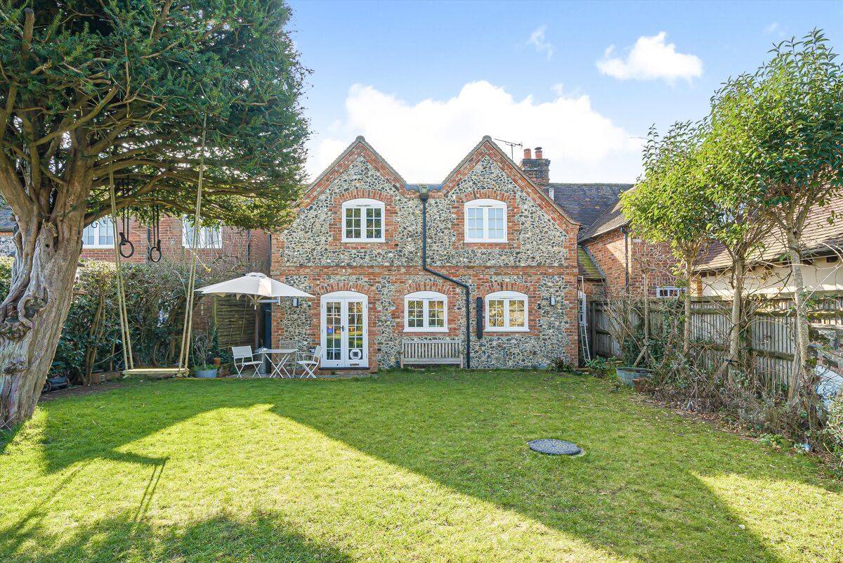 cottage for sale in Russells Water, HenleyonThames, Oxfordshire, RG9