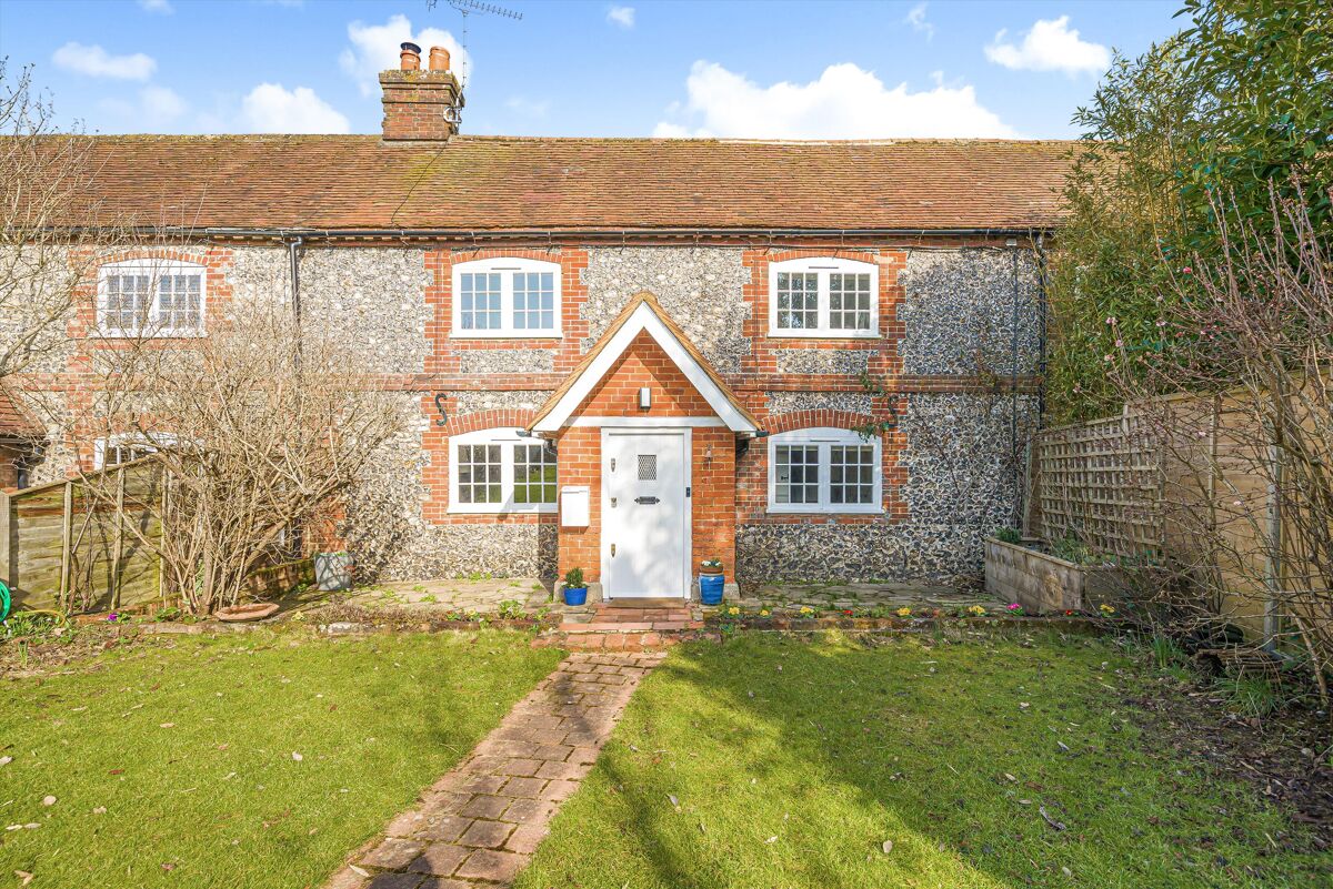 cottage for sale in Russells Water, HenleyonThames, Oxfordshire, RG9