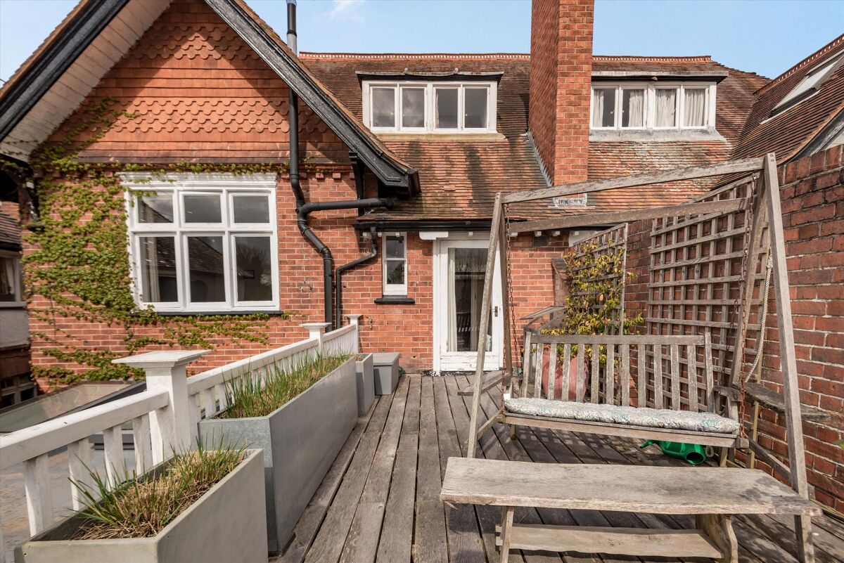 house for sale in Basmore Lane, Lower Shiplake, HenleyonThames