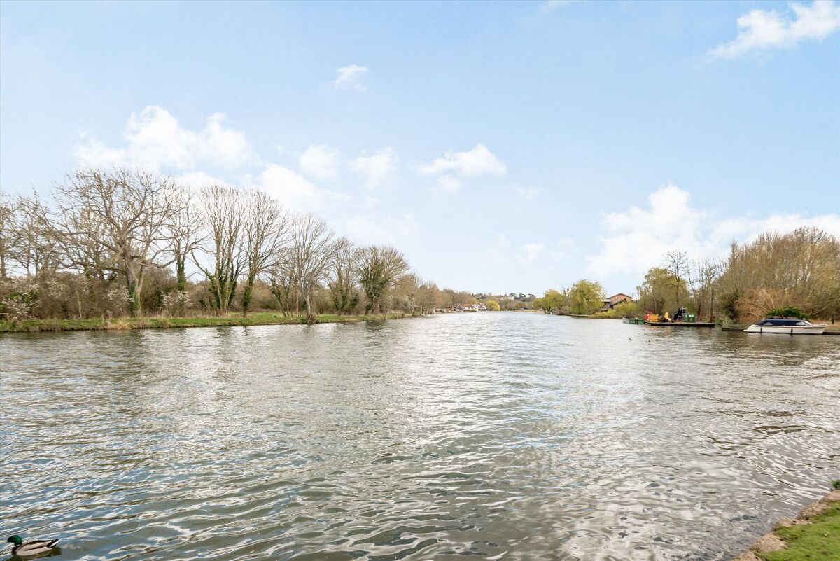 house for sale in Basmore Lane, Lower Shiplake, HenleyonThames