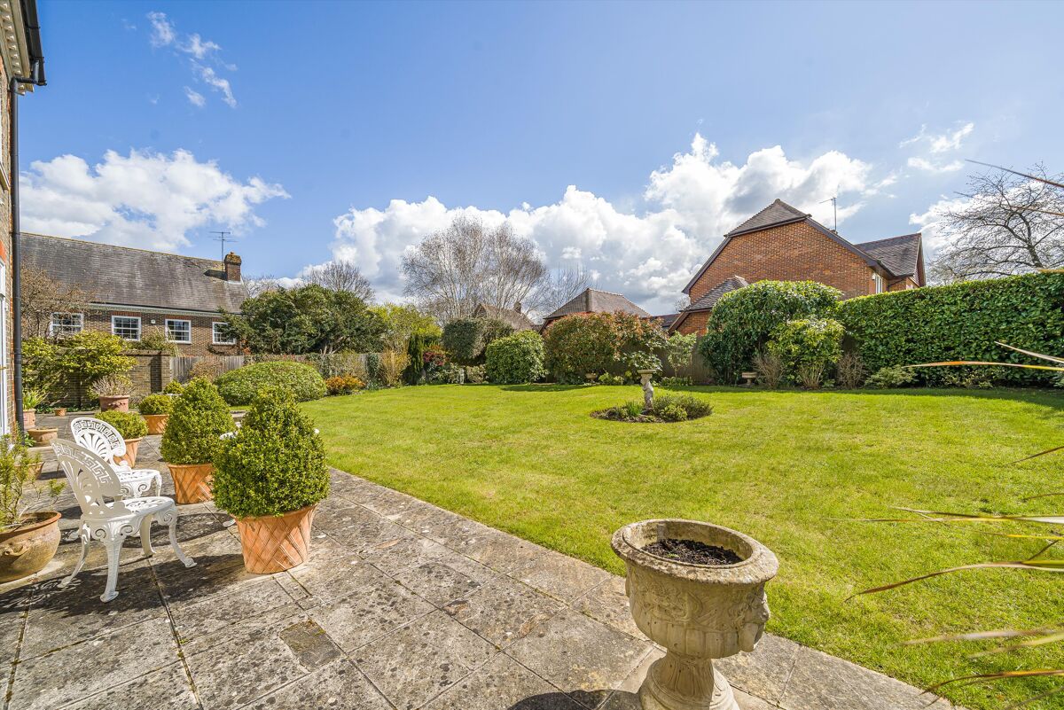 house for sale in Manor Wood Gate, Lower Shiplake, HenleyonThames