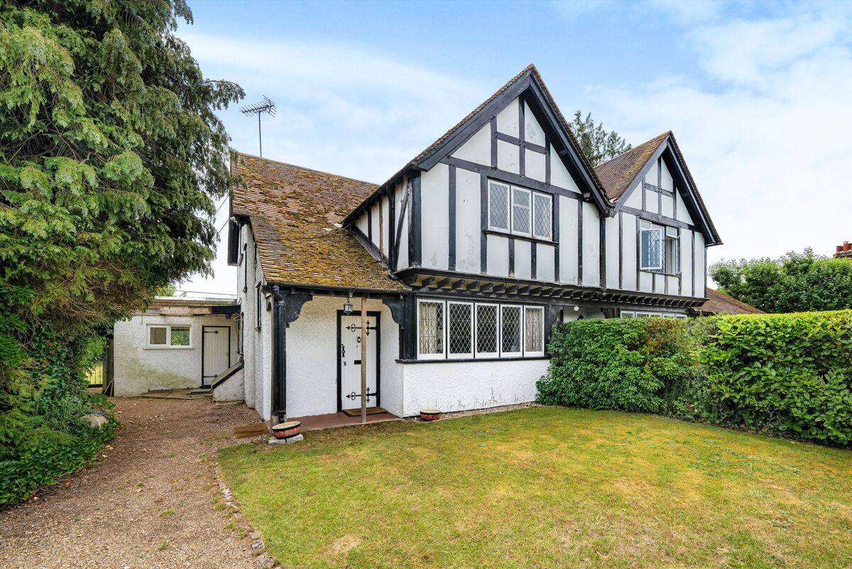 house for sale in Frogmill, Hurley, Maidenhead, Berkshire, SL6