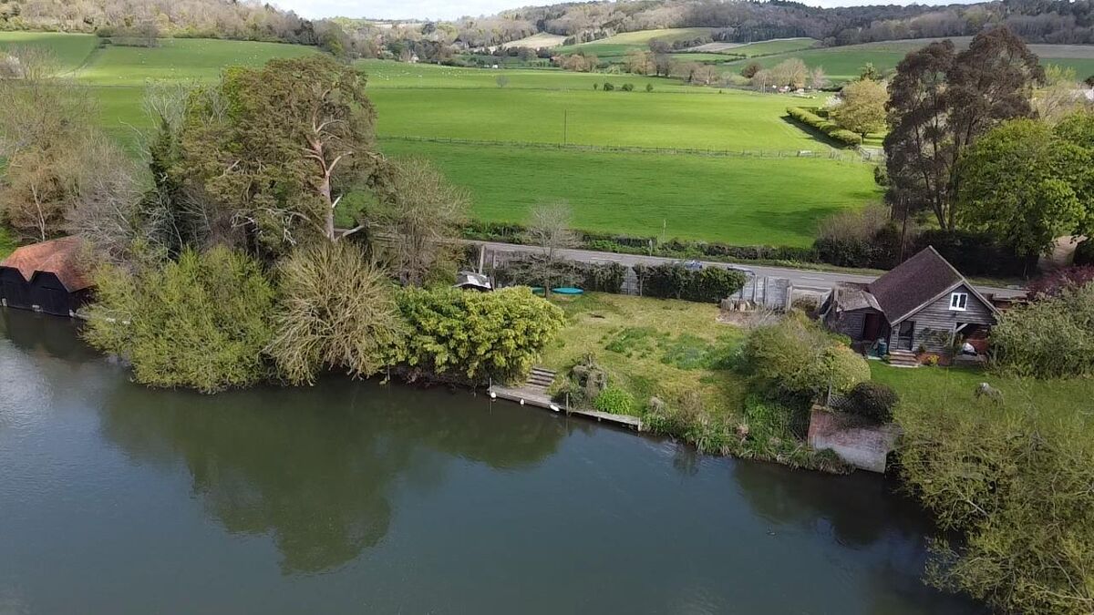 Land for sale in Mill End, Hambleden, HenleyonThames, RG9