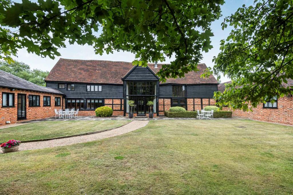 Image of Smewins Road, White Waltham, Maidenhead, Berkshire, SL6