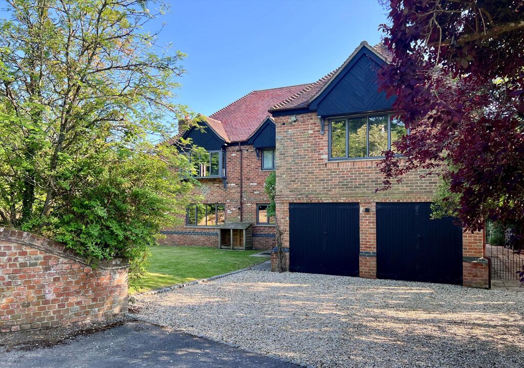 Image of The Green, Nettlebed, Henley-on-Thames, Oxfordshire, RG9