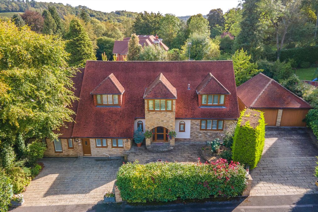 Image of Lambridge Wood Road, Henley-On-Thames, Oxfordshire, RG9