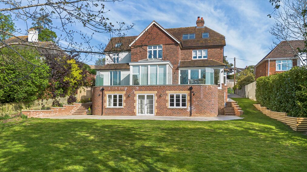Image of Deanfield Avenue, Henley-on-Thames, RG9