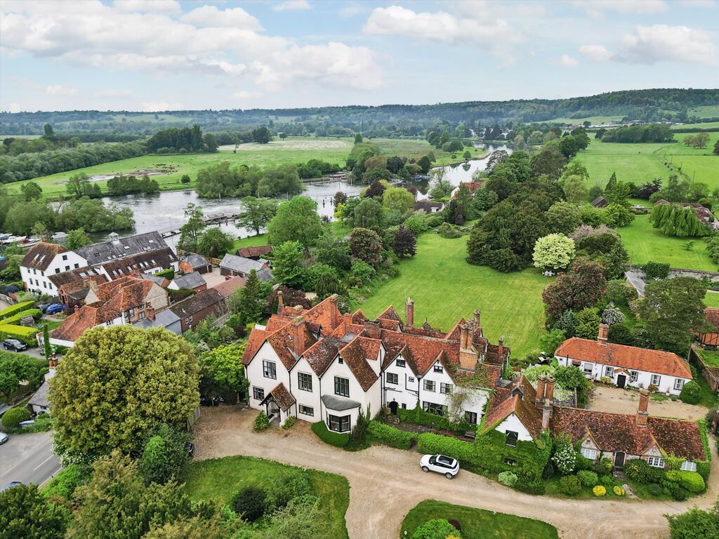 Image of Yewden Manor, Hambleden, Henley-on-Thames, Oxfordshire, RG9