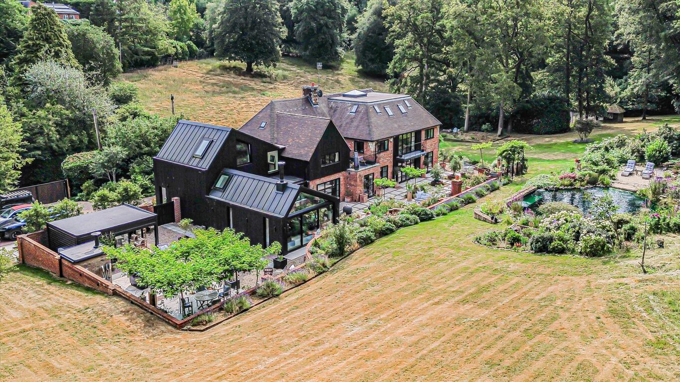 Image of Newnham Hill, Henley-on-Thames, Oxfordshire, RG9