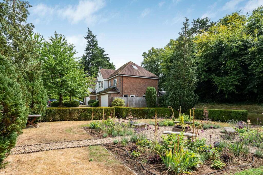 Image of Chilterns End Close, Henley-on-Thames, Oxfordshire, RG9