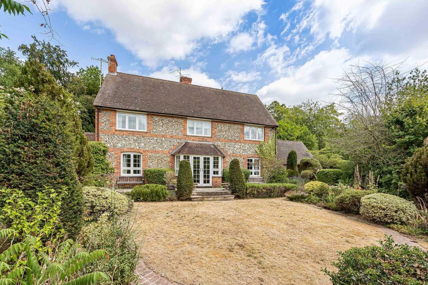 Image of Pheasants Hill, Hambleden, Henley-on-Thames, Buckinghamshire RG9
