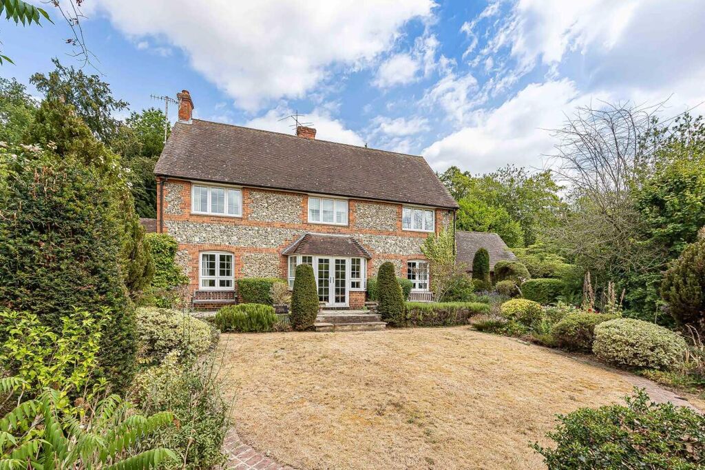 Image of Pheasants Hill, Hambleden, Henley-on-Thames, Buckinghamshire RG9