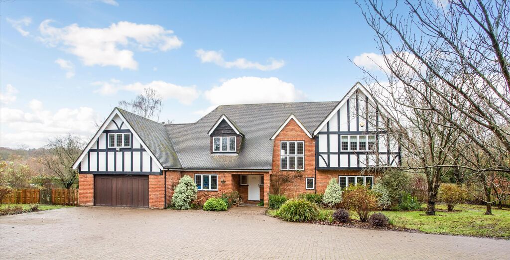 Image of Burchetts Green Road, Burchetts Green, Maidenhead, SL6