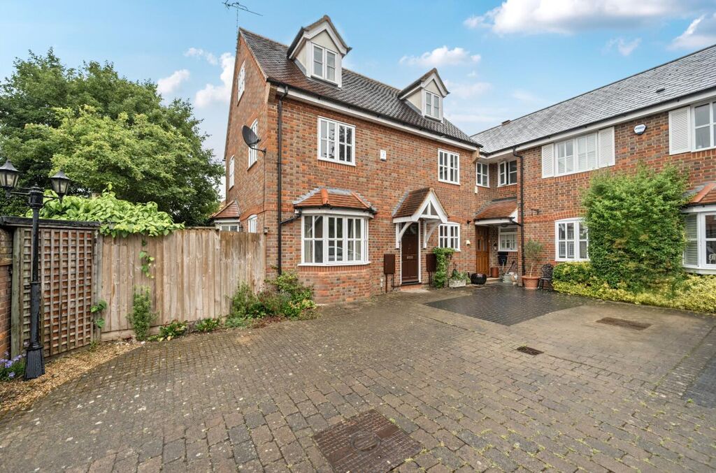 Image of Bell Street Mews, Henley-on-Thames, Oxfordshire, RG9