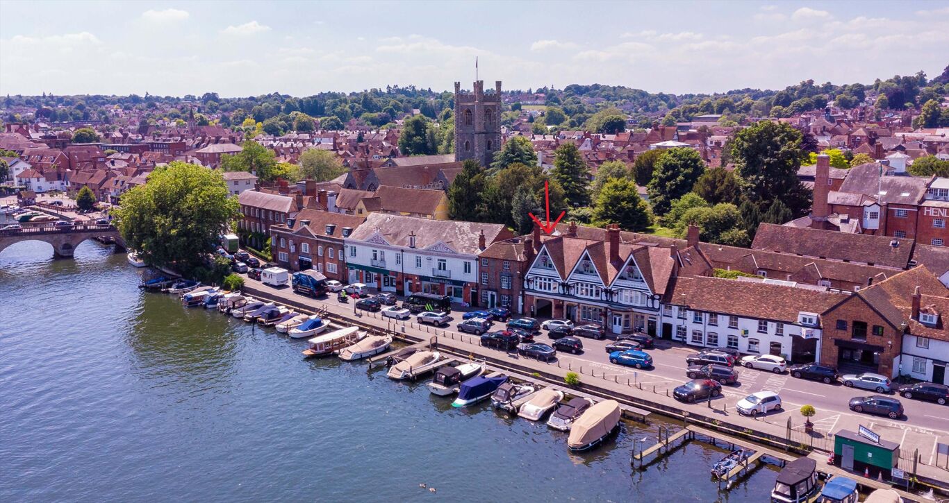 Image of Thameside, Henley-On-Thames, Oxfordshire RG9