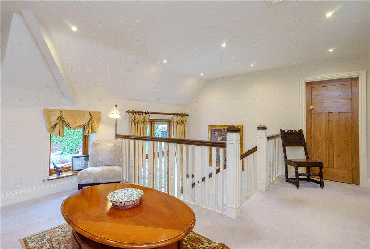 house for sale in Rotherfield Road, HenleyonThames, RG9 HOT070175