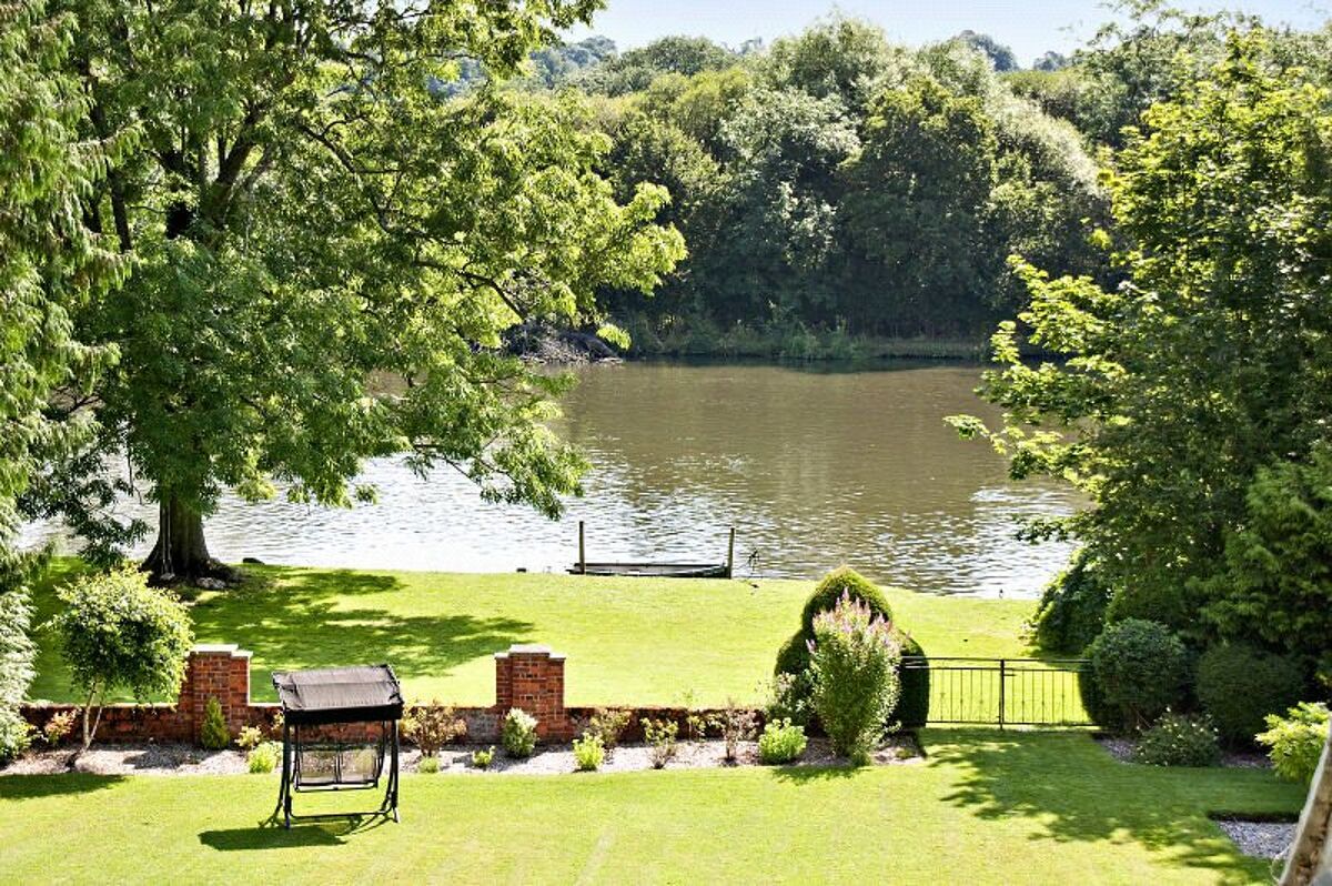 house for sale in Bolney Road, Lower Shiplake, HenleyOnThames