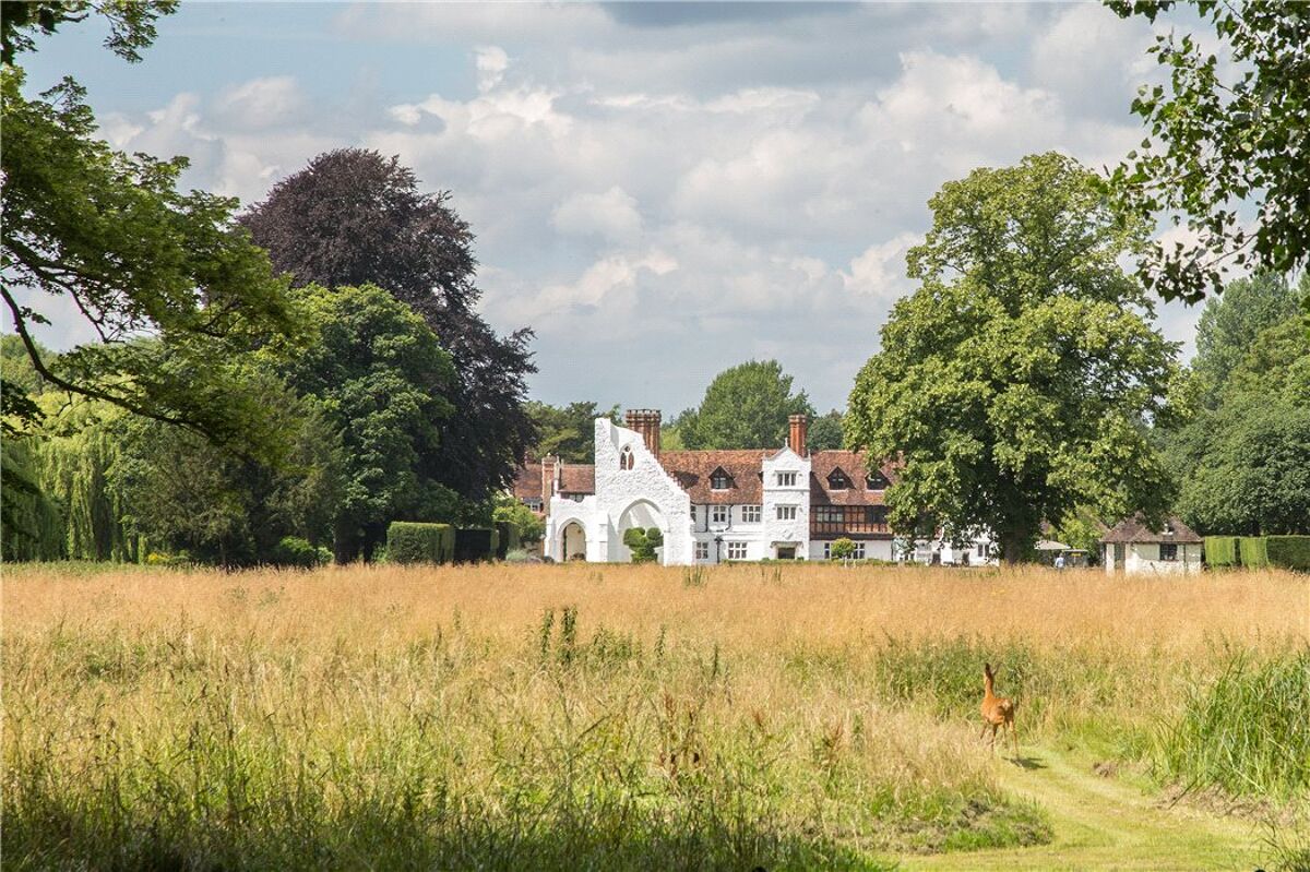 house for sale in Ferry Lane, Medmenham, Marlow, Buckinghamshire, SL7