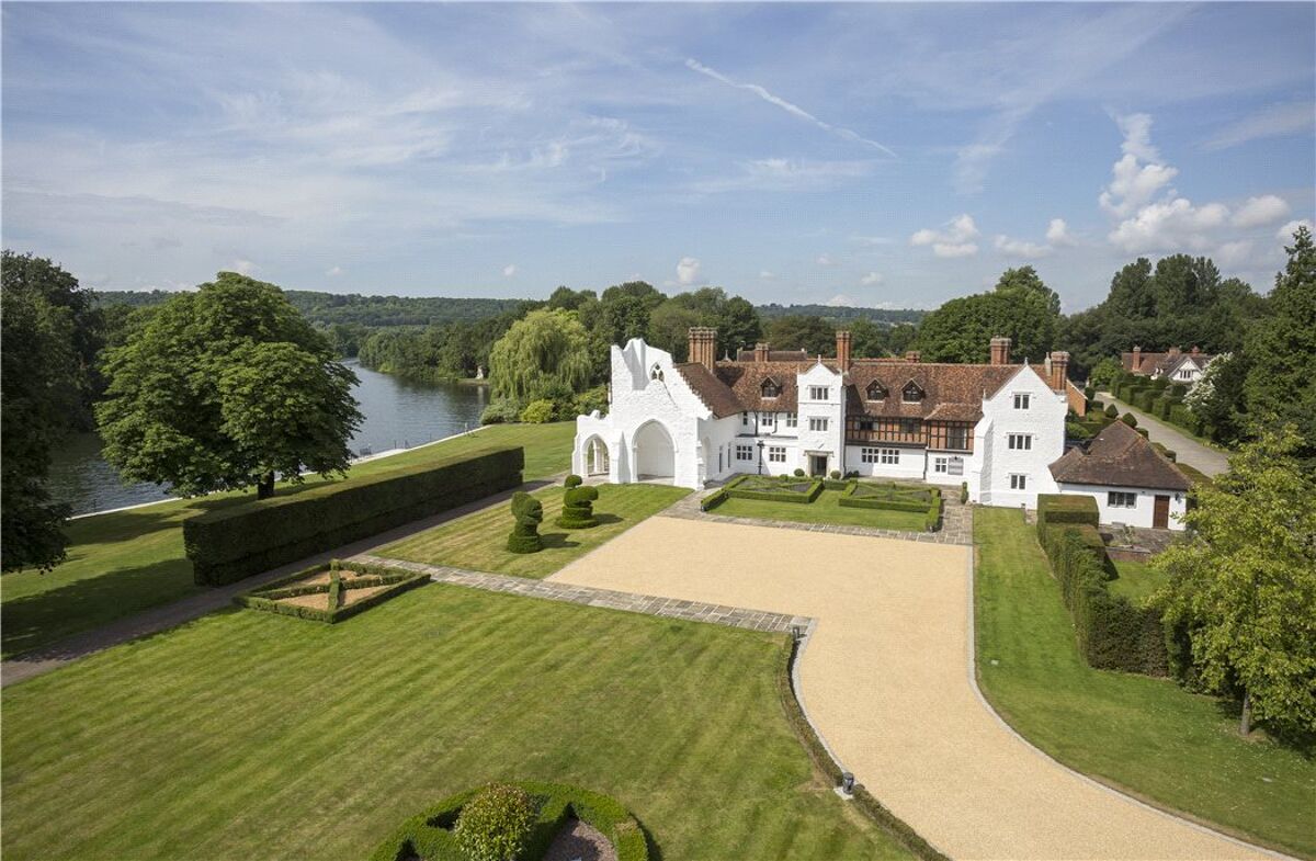 house for sale in Ferry Lane, Medmenham, Marlow, Buckinghamshire, SL7